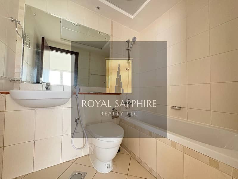9 29bd25c8-4211-4bac-9d33-efa864f4b5df. jpg