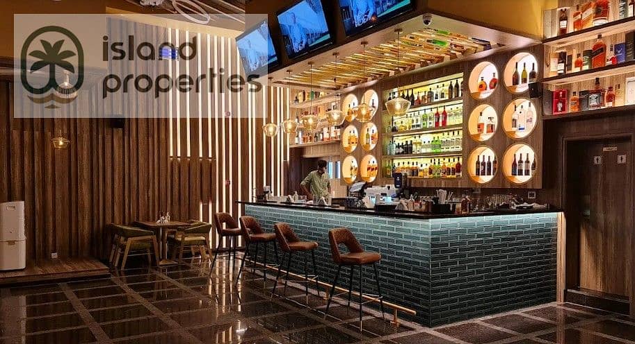 28 Bar in Al Marjan. jpg