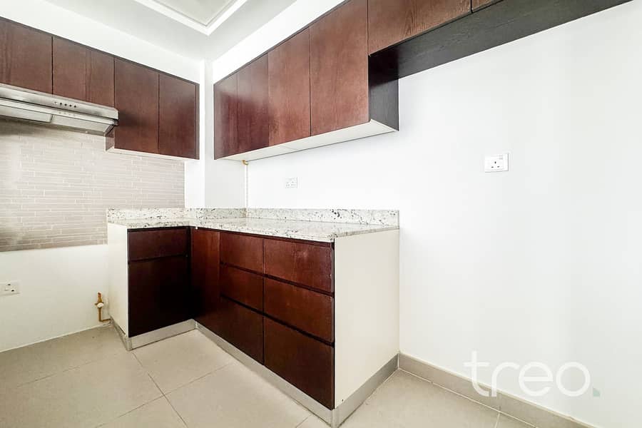 13 609 Bellevue Towers-1 Bellevue Towers - 6. jpg