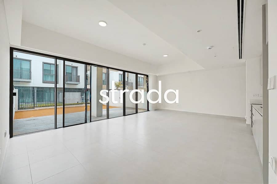 Centre Kitchen | Rear Layout | Close to gym Centre Kitchen | Rear Layout | Close to gym