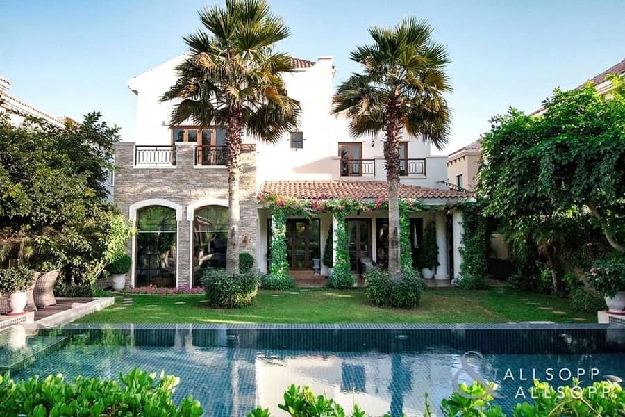 Extended Girona | Private Pool | Upgraded Extended Girona | Private Pool | Upgraded