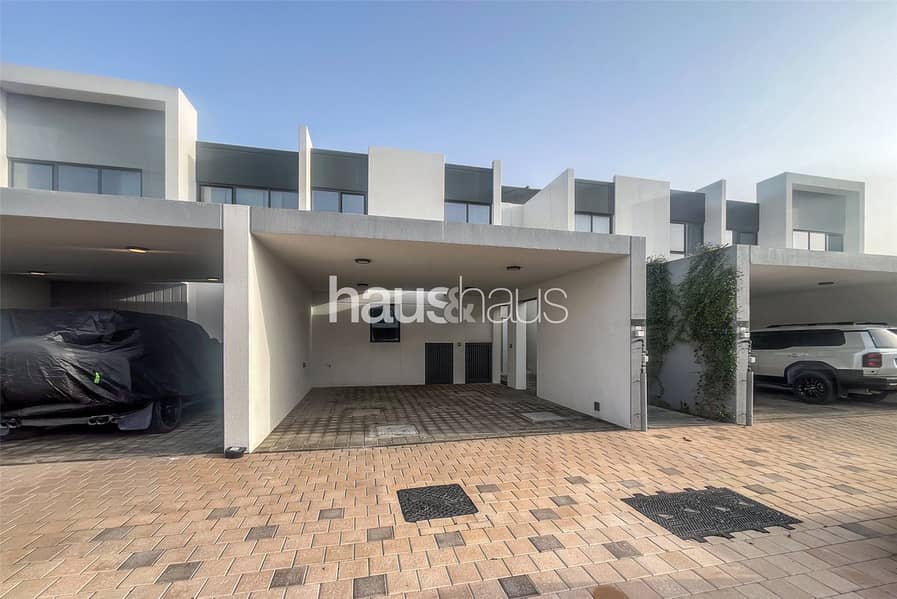 Single Row | Great Location | Motivated Seller Single Row | Great Location | Motivated Seller
