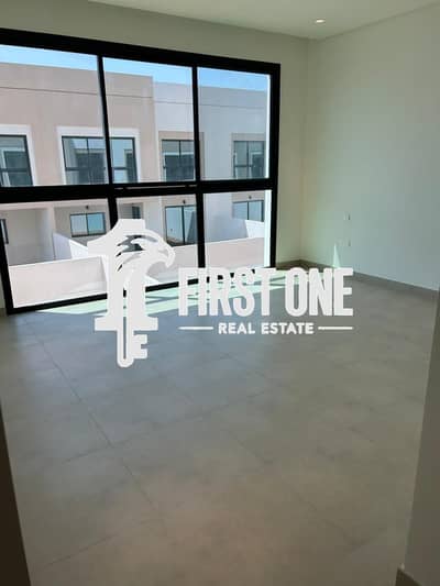 4 Bedroom Townhouse for Rent in Yas Island, Abu Dhabi - WhatsApp Image 2025-12-26 at 12.20. 19. jpeg 4 Bedroom Townhouse for Rent in Yas Island, Abu Dhabi - WhatsApp Image 2025-12-26 at 12.20. 19. jpeg