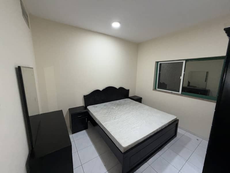 Monthly 1800/- Room with sharing washroom fully furnished available