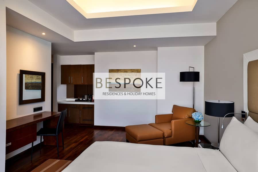 2 Deluxe Room 1. jpg
