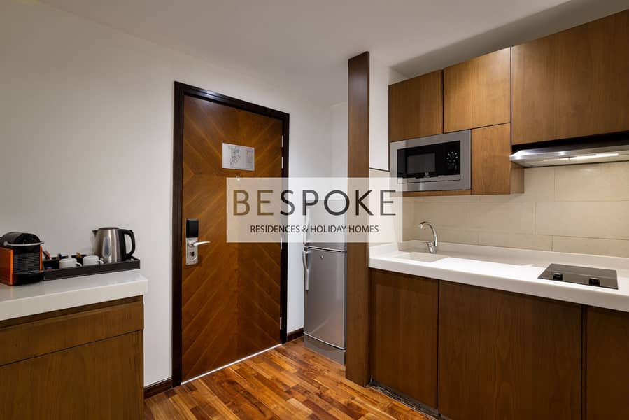 10 Studio Kitchenette. jpg
