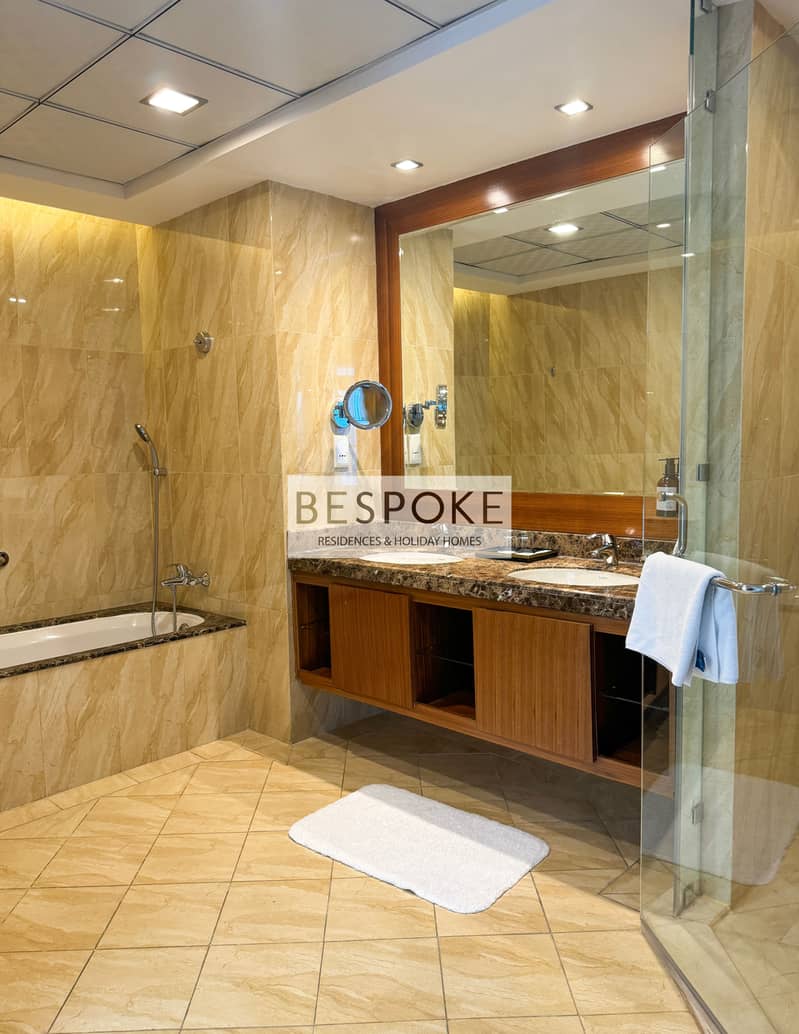 11 Studio Sea View Bath room. jpg