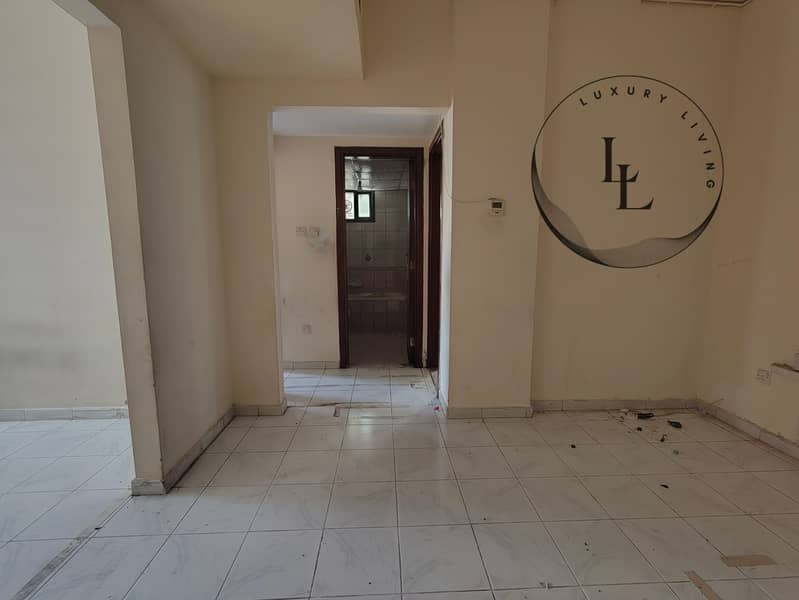 Lavish 2bhk apartment is available in 39k at prime location