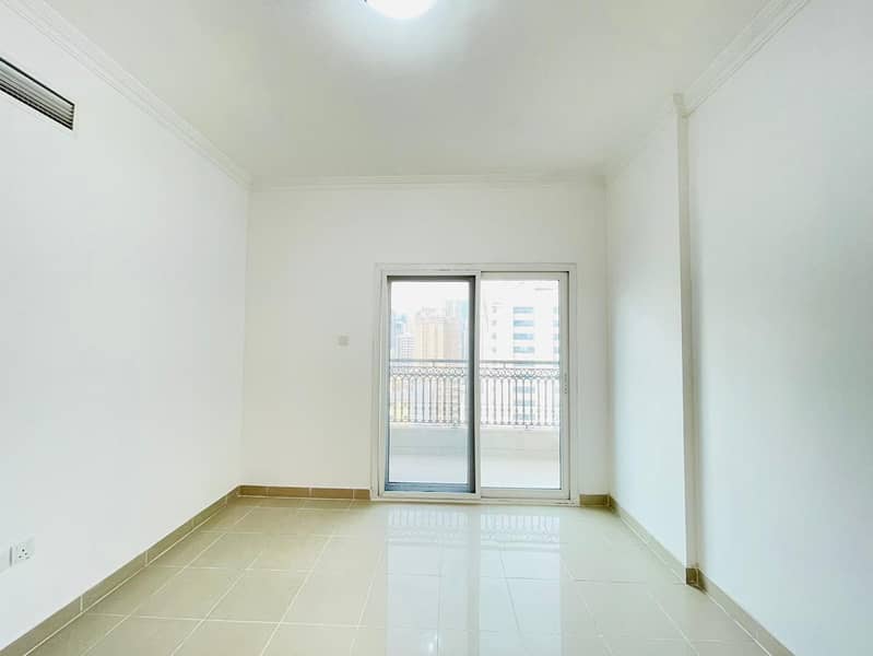 Reasonable price 1BHK LUXURY APT FAMILY BLD Gym Pool Wardrobe Balcony Maintenance Free Central Ac Central Gas