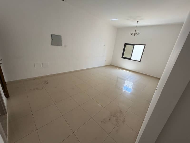 A brand new one-bedroom apartment for annual rent in Rawda 3, fully lit, consisting of a master bedroom, living room, 2 bathrooms, plus a balcony