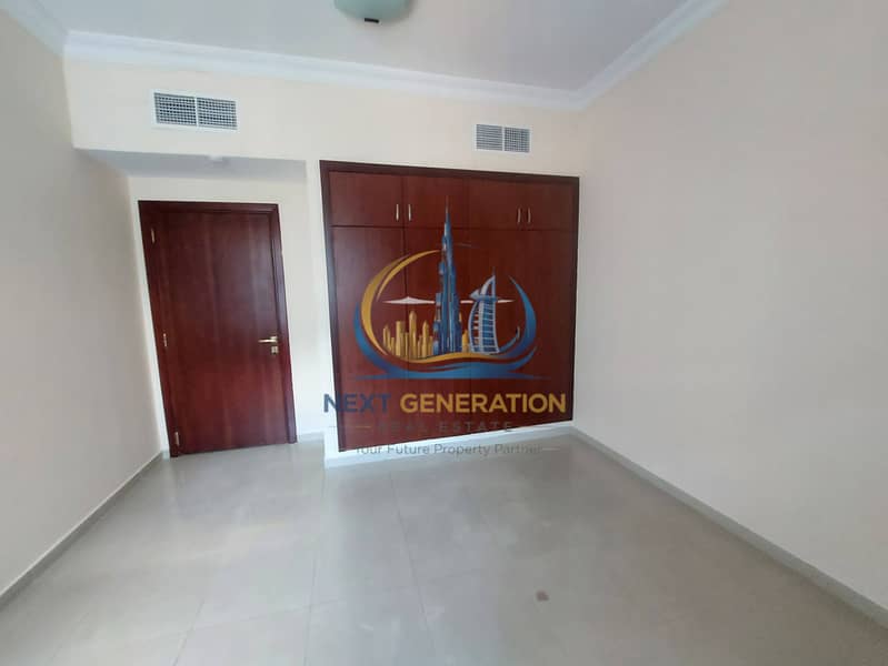 Specious 2bhk with balcony and wardrobes available