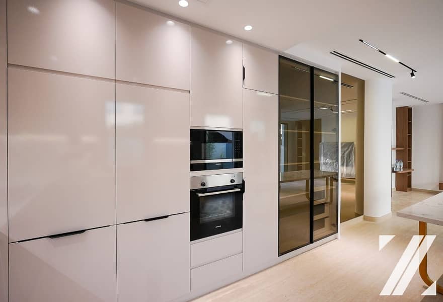 23 a9daa7bd-3e26-43ab-92fd-fd25d3c1f057. jpg