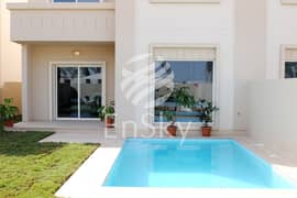 Prime Location, 5 Bedroom Modified with a Majlis !