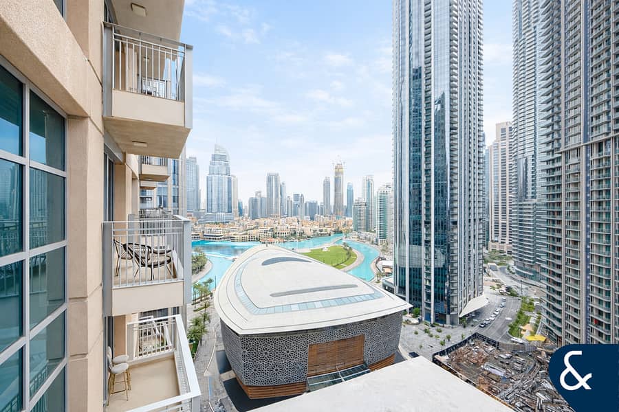 Fountain View | Bright | Prime Location