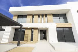 Corner 5BR Villa | Prime Area | Huge Layout