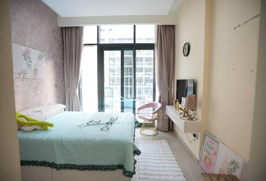 Prime location | Fully Furnished | Modern studio Prime location | Fully Furnished | Modern studio