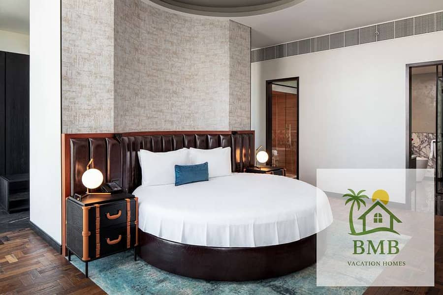3 round bed. jpg