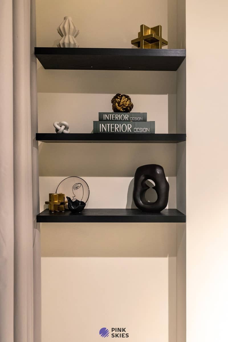 30 Extra_LOU_8908 (2K). JPG
