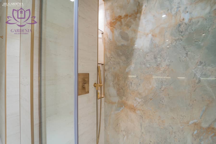 12 Bath 1 3. jpg