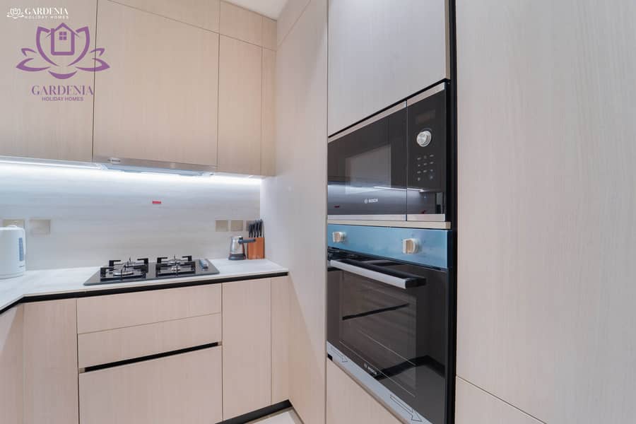 17 Kitchen 2. jpg