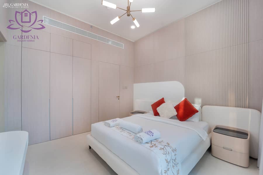 8 Bed 1 3. jpg