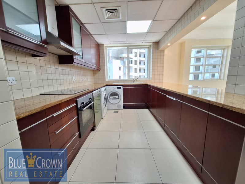 Chiller Ac Free: Spacious 2BedRoom Hall: with Kitchen Appliances