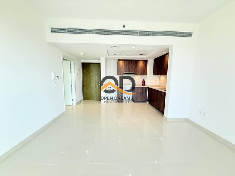 Stylish 1BHK Apartment | Close to City Centre | Spacious & Bright