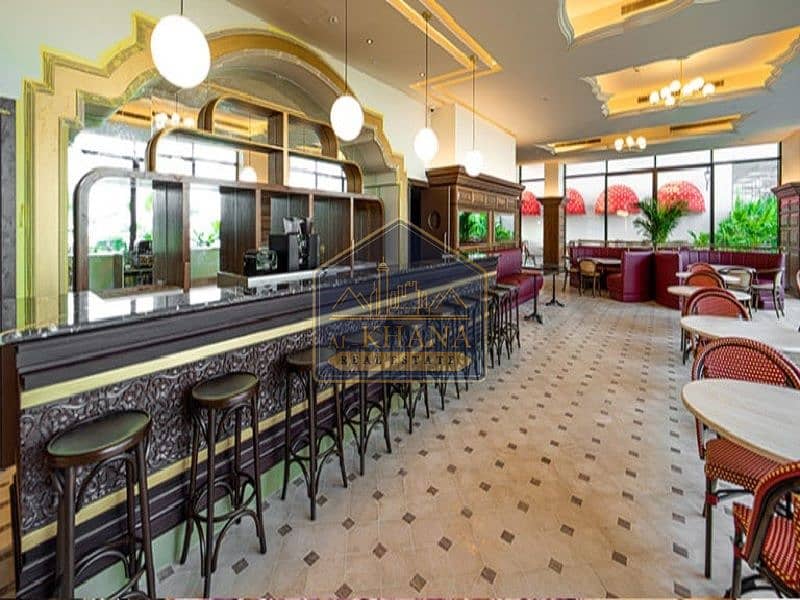 Invest safely with a 10% annual return, plus a complimentary 14-day stay each year in Dubai for you and your family.