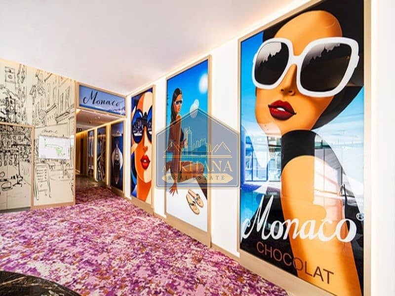 Invest safely with a 10% annual return, plus a complimentary 14-day stay each year in Dubai for you and your family.