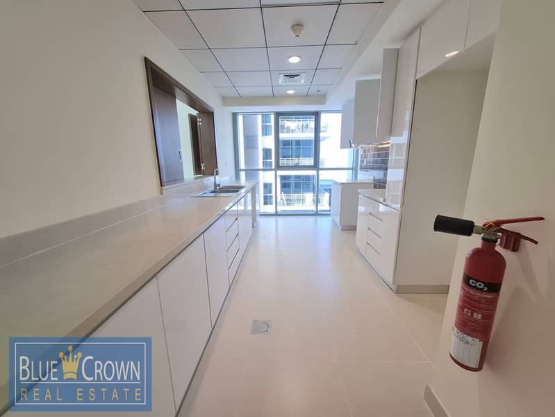 3bhk+Maid's Room:Garden View:Luxury Flat:Spacious:All Aminities - Image 7