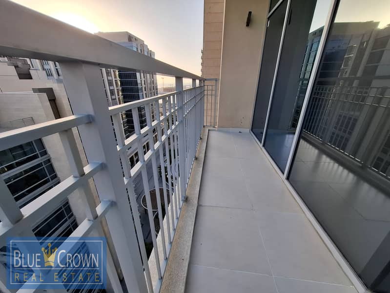 Superb View:Prime Location:Maid's Room:Near Metro