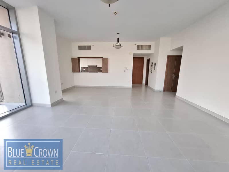 Superb View:Prime Location:Maid's Room:Near Metro - Image 6