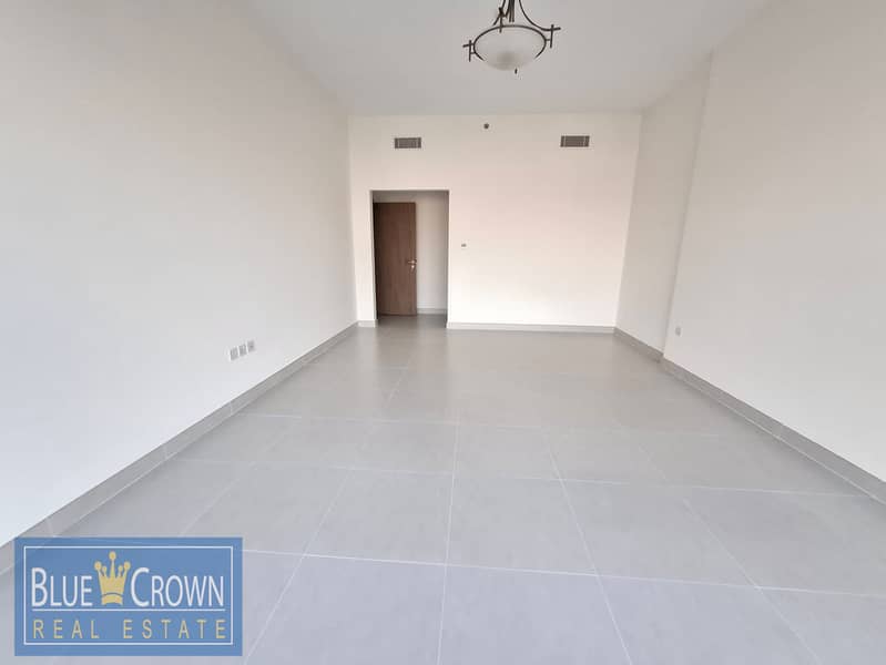 Superb View:Prime Location:Maid's Room:Near Metro - Image 21