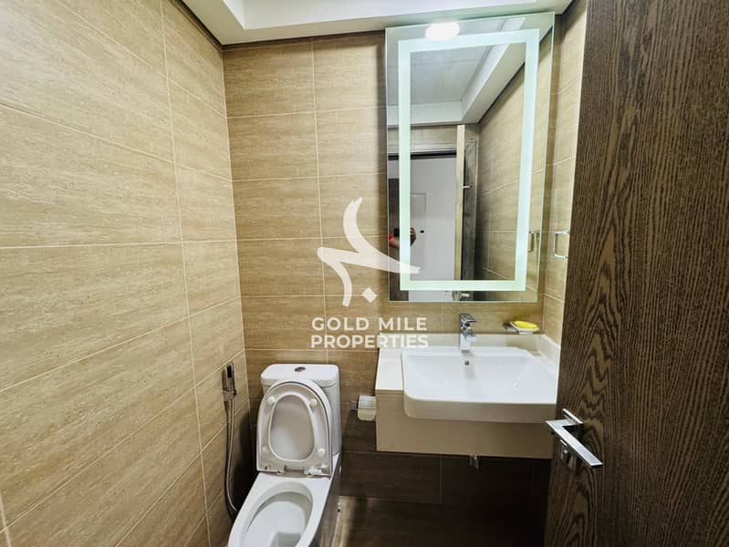 Elegant 2 Bedroom with Rooftop Terrace - Spacious Layout - Pool & GYM