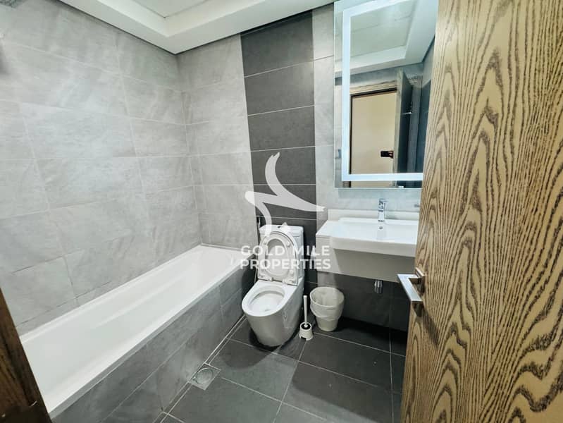 Elegant 2 Bedroom with Rooftop Terrace - Spacious Layout - Pool & GYM - Image 13