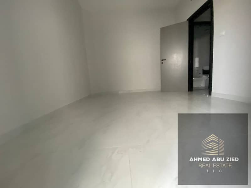 |Free parking|Large area|One bedroom and living room|1 bathroom|Central air conditioning|Balcony with open view|Prime location near all services|Easy