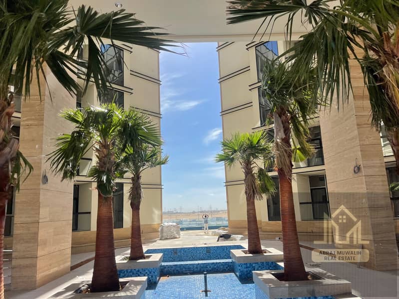 Brand new huge 3bhk with amenities gym pool