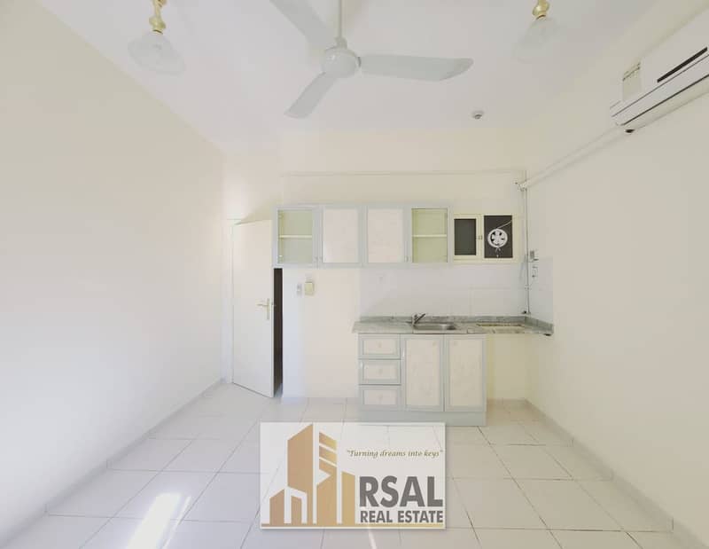 Lavish Studio/Open Kitchen/Family Building/Near Sheikh Bin Zaid Road