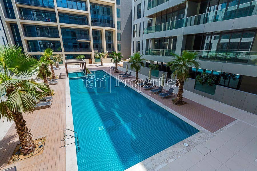 High floor 2 bedrooms W/maid with 2 parkings
