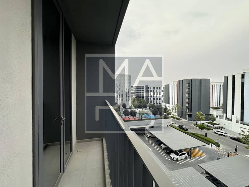 Spacious 1-bedroom with balcony | Gym. pool & Luxurious amenities