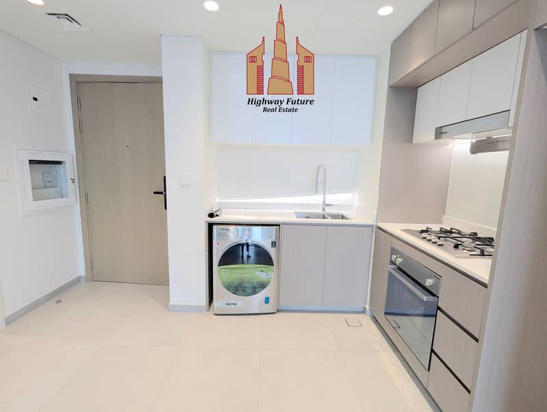 Luxurious Modern 1BR || Open Huge Balcony View || Ready To Move