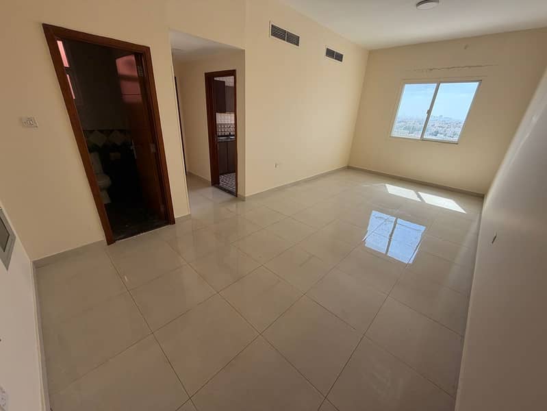 One bedroom and living room - annual rent - Al Rawda 2, Ajman - central air conditioning - maintenance by the owner - new building