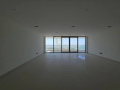 Appartement de 3 chambres à à vendre à Al Khan, Sharjah - 439531. jpg