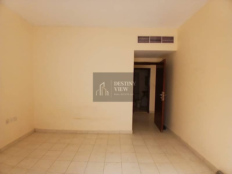 Lavish 1BHK Apartment | 850 Sqft | Spacious Layout | Prime Location | Rent 35K |