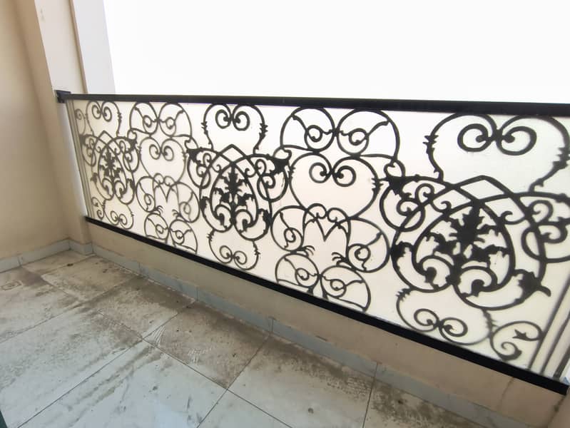 LIKE NEW NEAT AND CLEAN BUILDING 2 BEDROOM HALL WITH BALCONY COVERED PARKING READY TO MOVE FOR FAMILIES ONLY 58K 4 PAYMENT ONLY