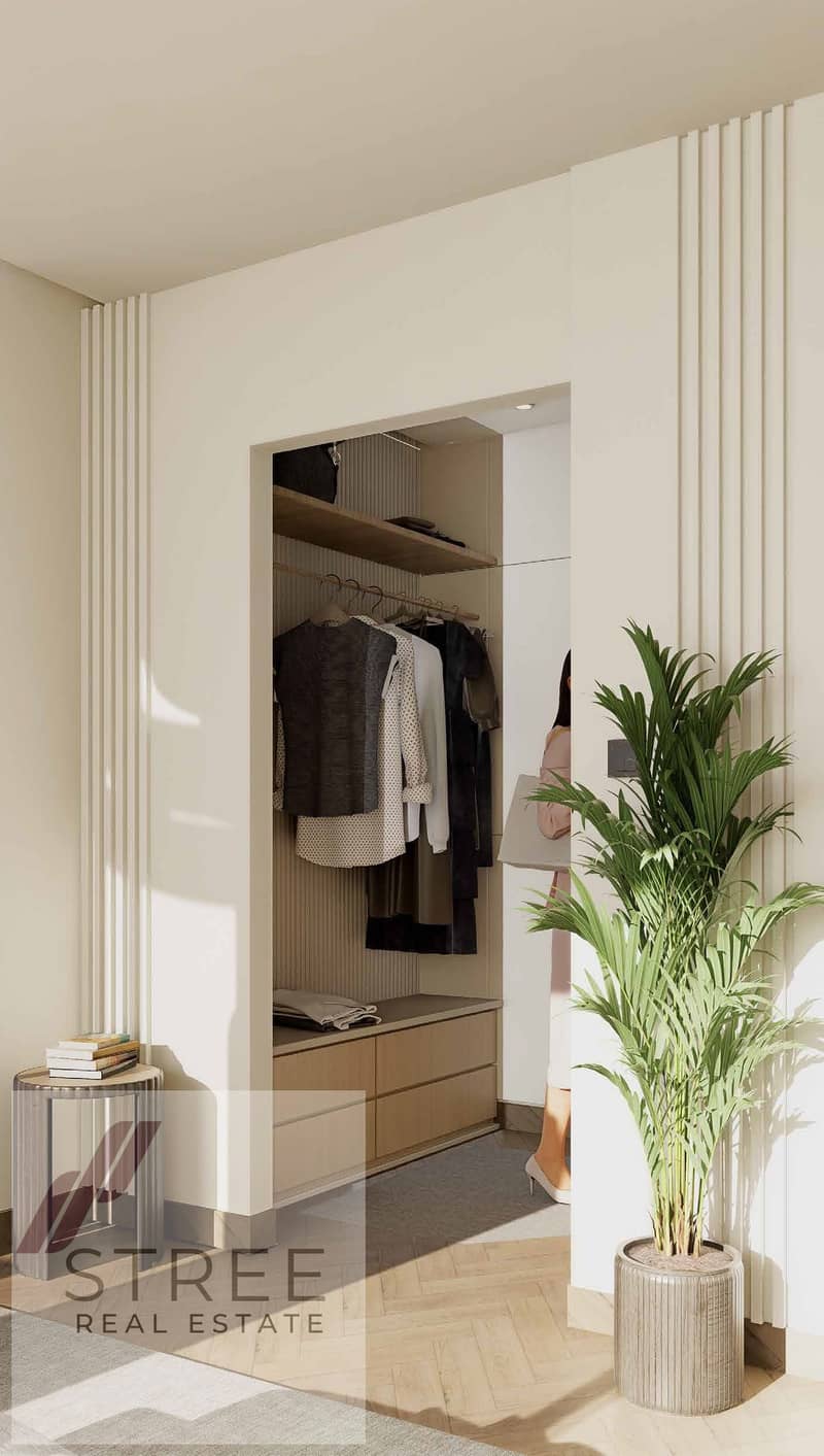 11 walk in closet. jpg