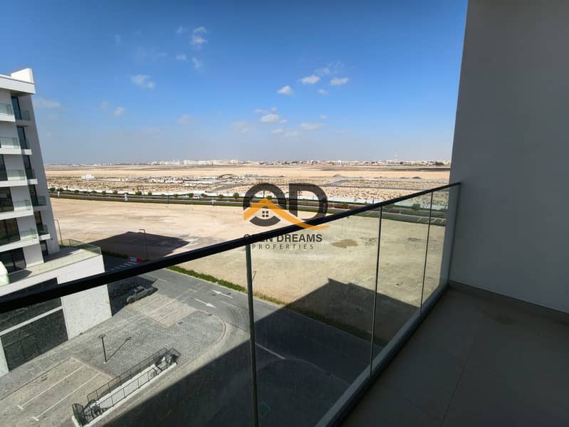 Lavish 1 bedroom | balcony | at prime location