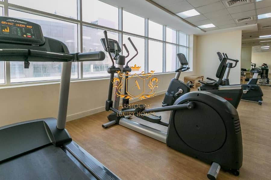 Furnished Studio Flat I 1 parking Included - Image 10