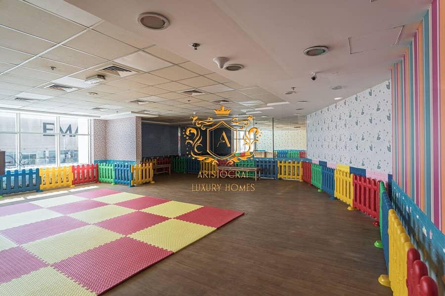 Furnished Studio Flat I 1 parking Included - Image 11