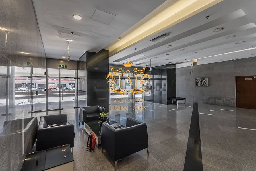 Furnished Studio Flat I 1 parking Included - Image 15